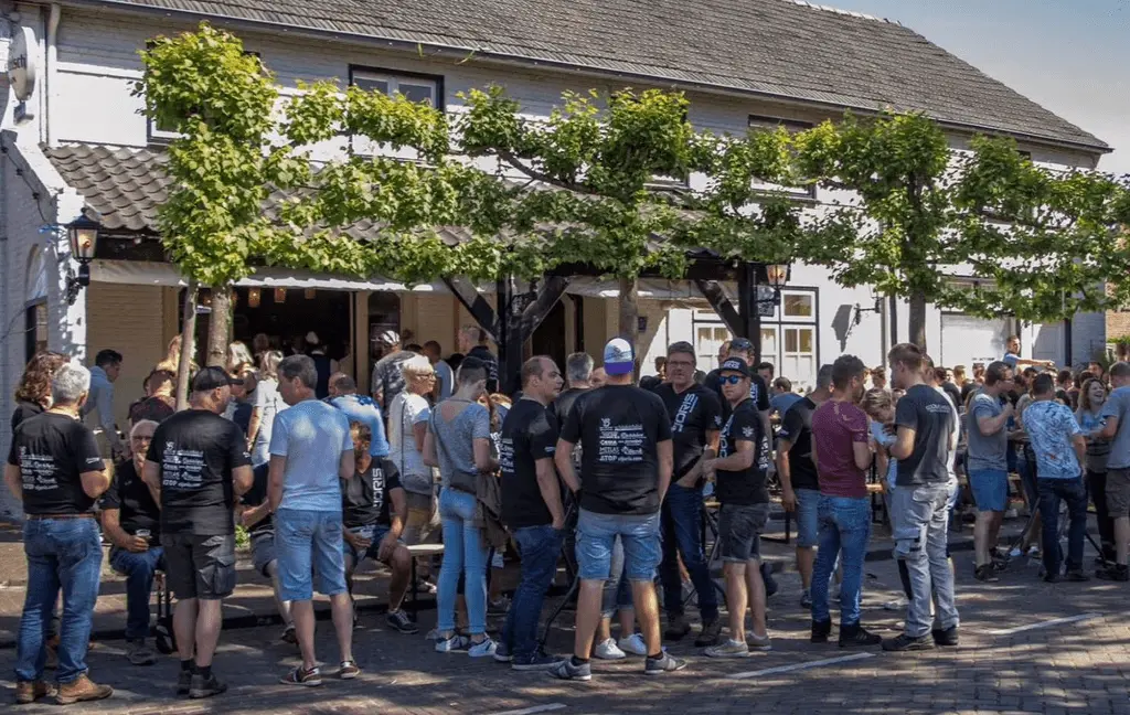 Café-Zaal D'n Bakker Hoogeloon