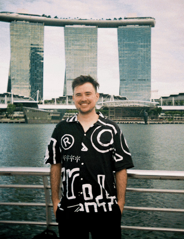 Alex Sinn — analog wigglegram portrait