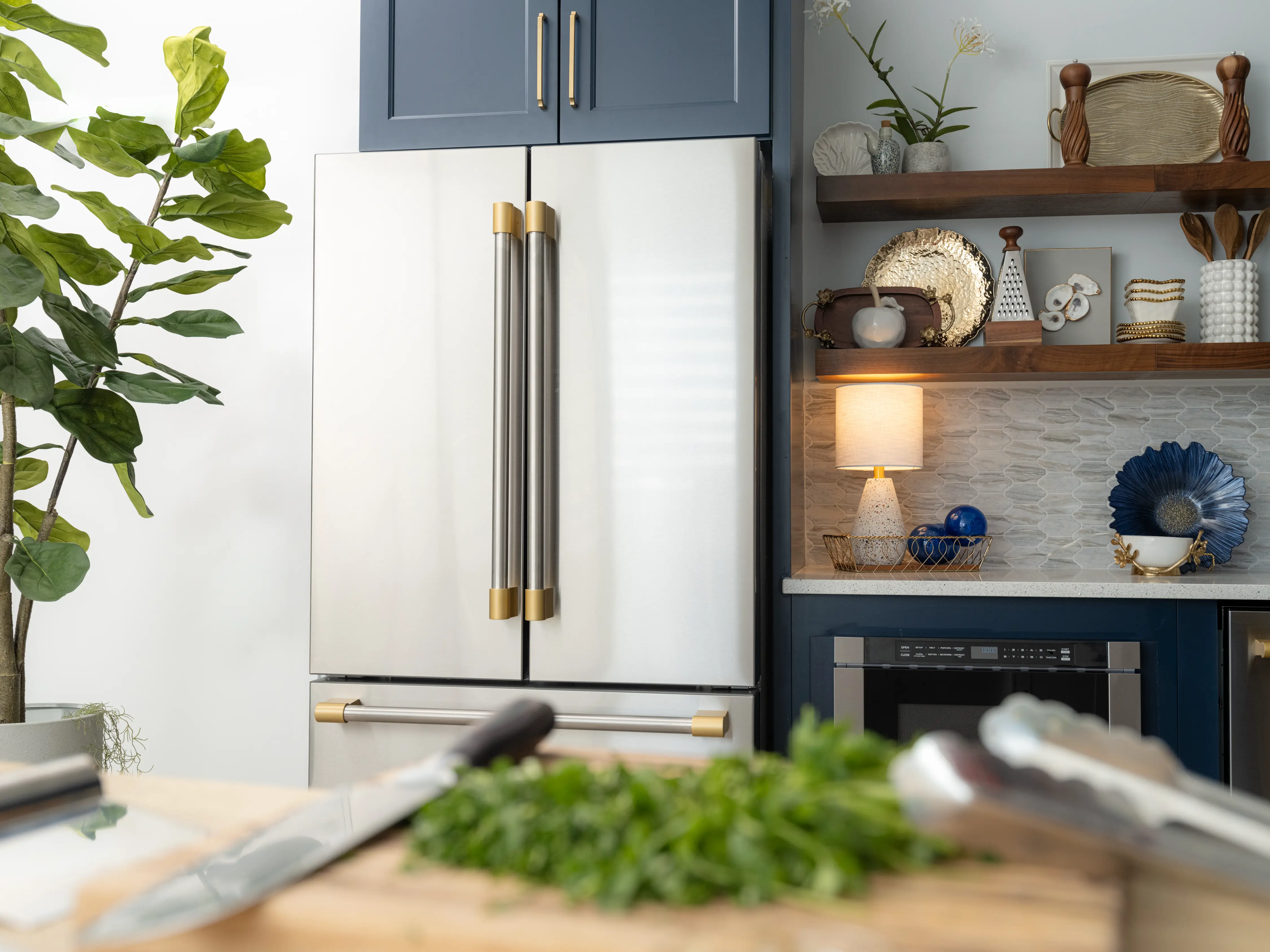 Grandeur Refrigerator with groceries