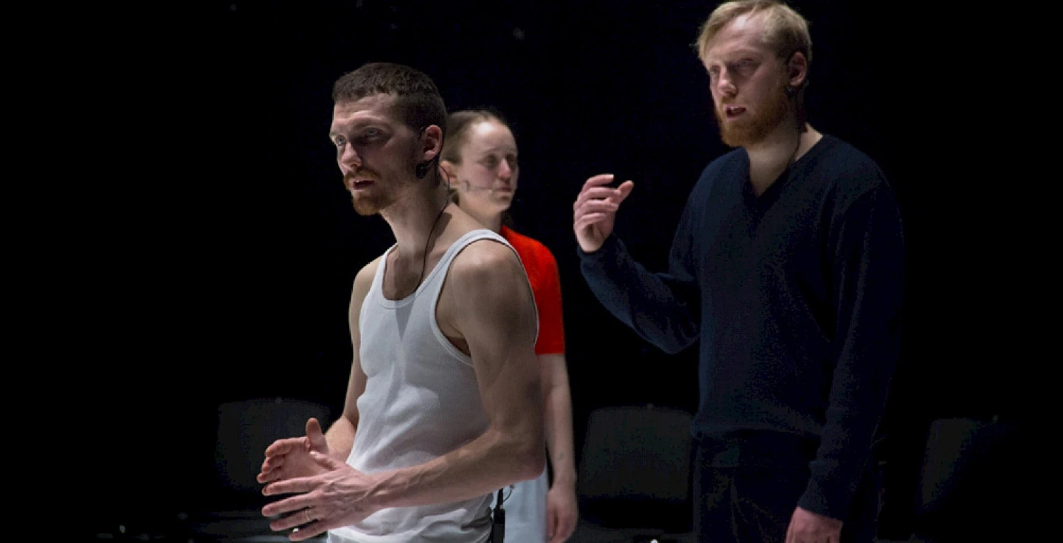 Indhyllet performance photograph 3
