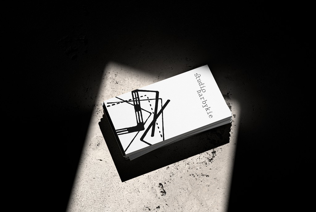 Signalétique intérieure du restaurant Au fil du goût, design graphique clair et moderne. Typographie lisible et éléments graphiques organisés pour faciliter la circulation et renforcer l’identité visuelle.