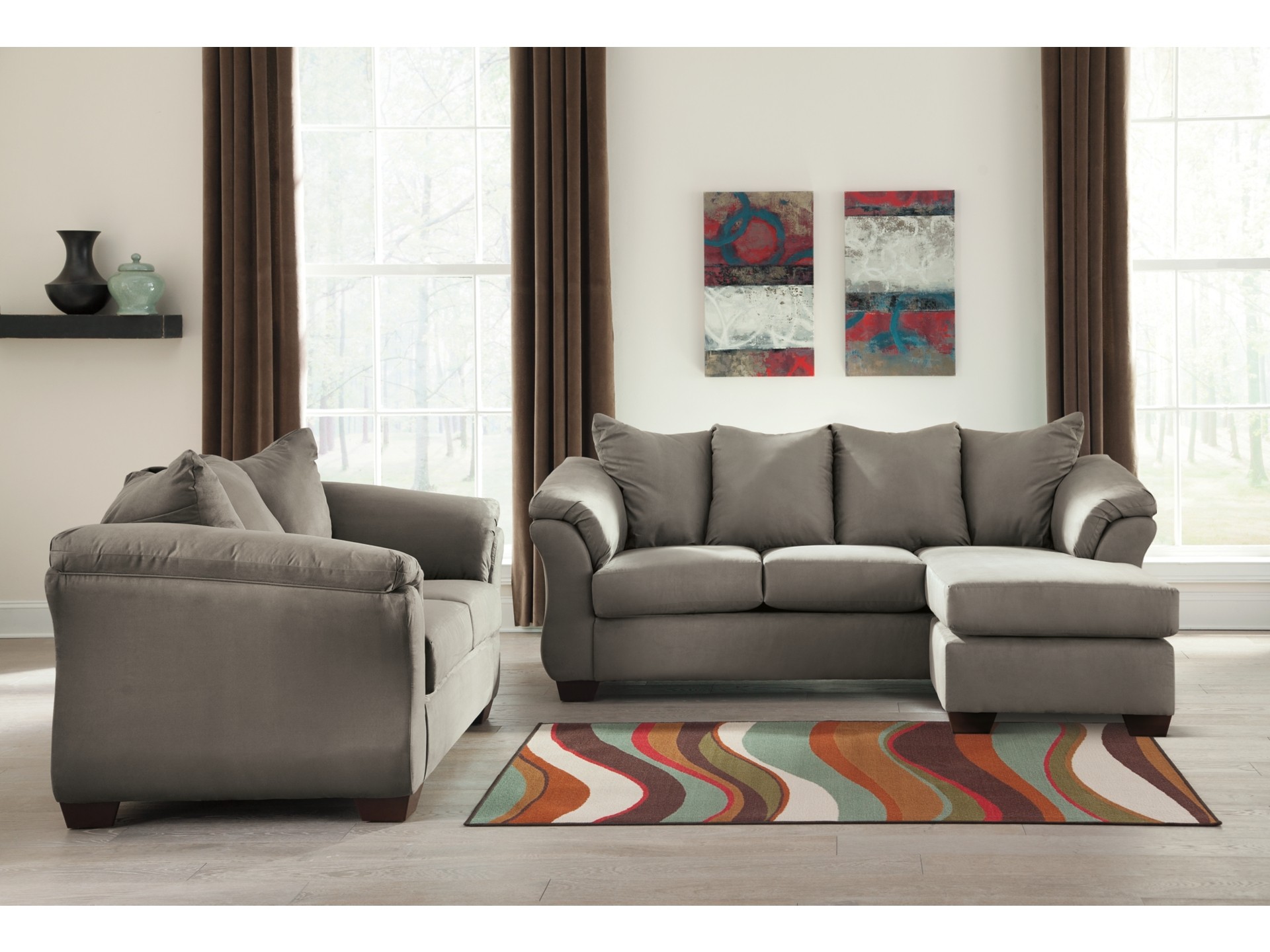 Comfortable reversible sofa chaise with deep seating and adaptable configuration, ideal for cozy and contemporary interiors.