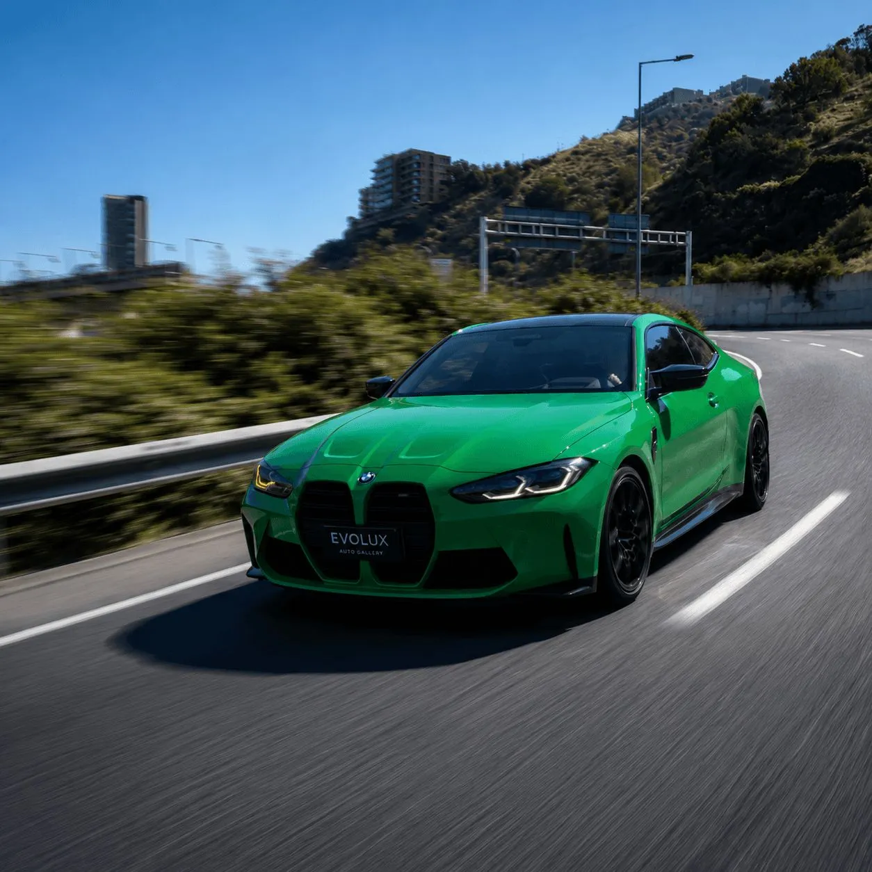 M4 competition andando en carretera