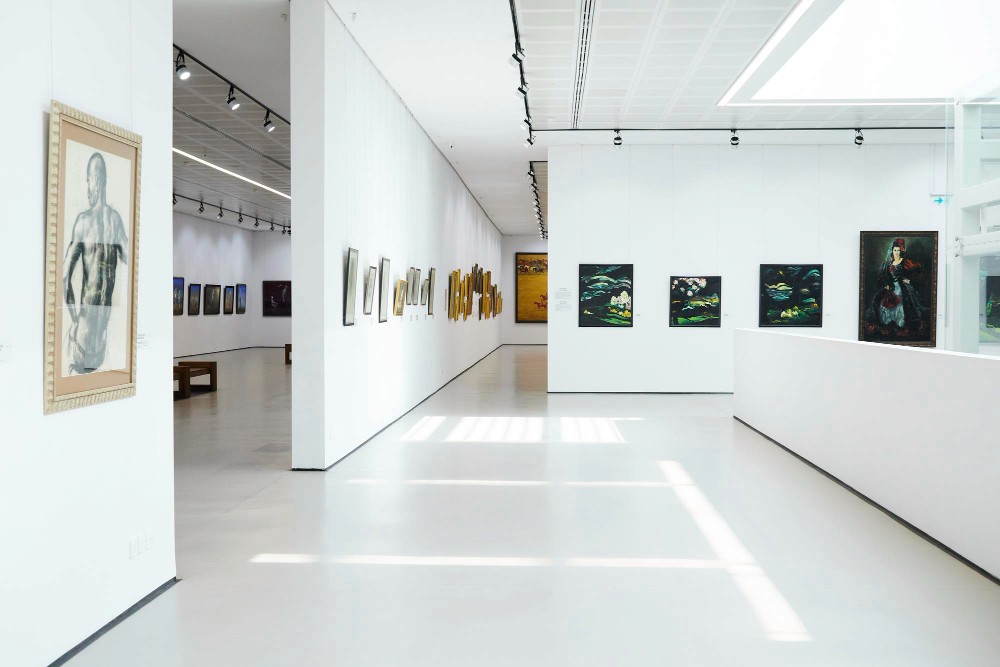 BW Design Centre 是一支擁有16年豐富經驗的專業設計團隊，我們專注於社區設計，致力打造更好社區環境。我們的服務涵蓋多個領域，包括醫療安老、教育空間、NGO非牟利組織、藝術設計、宗教團體、社區美化，以及環保ESG項目。我們透過專業工程和設計方案，從初步概念到完整執行，提供一站式服務，幫助客戶提升品牌形象，實現空間轉型，優化您的社區空間！無論是改善社區設施或推動可持續發展，我們都以創新和實用為本，確保每個項目都帶來實質價值。