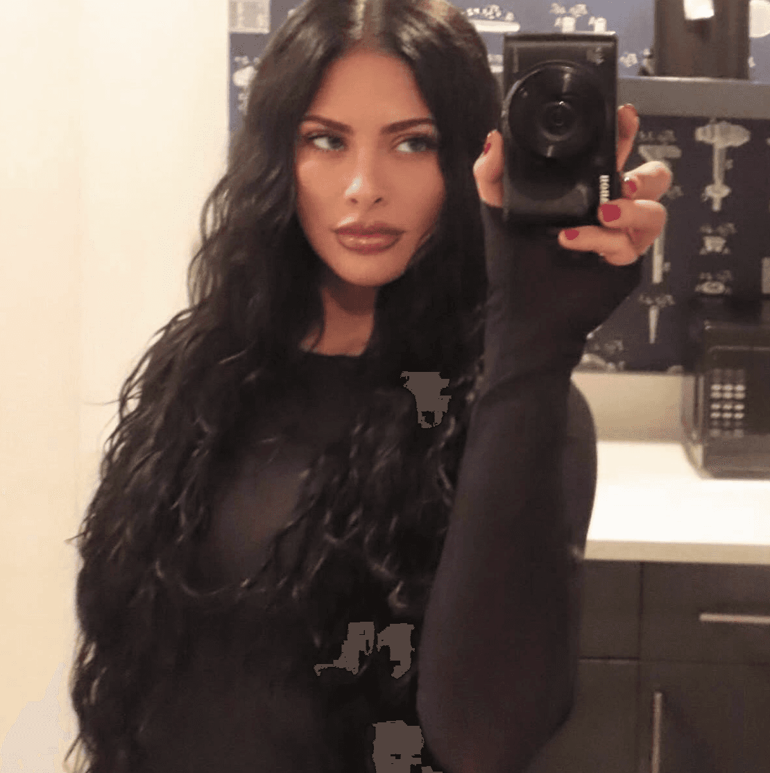 Dimensional brunette balayage with soft waves, colorist for textured hair, brunette gloss specialist