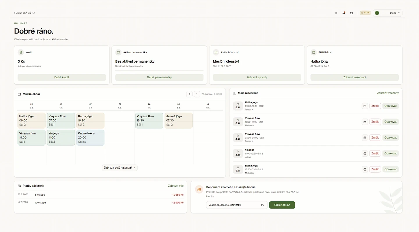 Čistý UI/UX design informačního schématu ilustrující automatizovaný check-in proces klientů pomocí QR kódů z napojeného rezervačního systému.