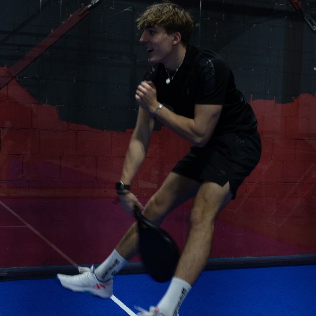 Concetrated triathlete grayscale