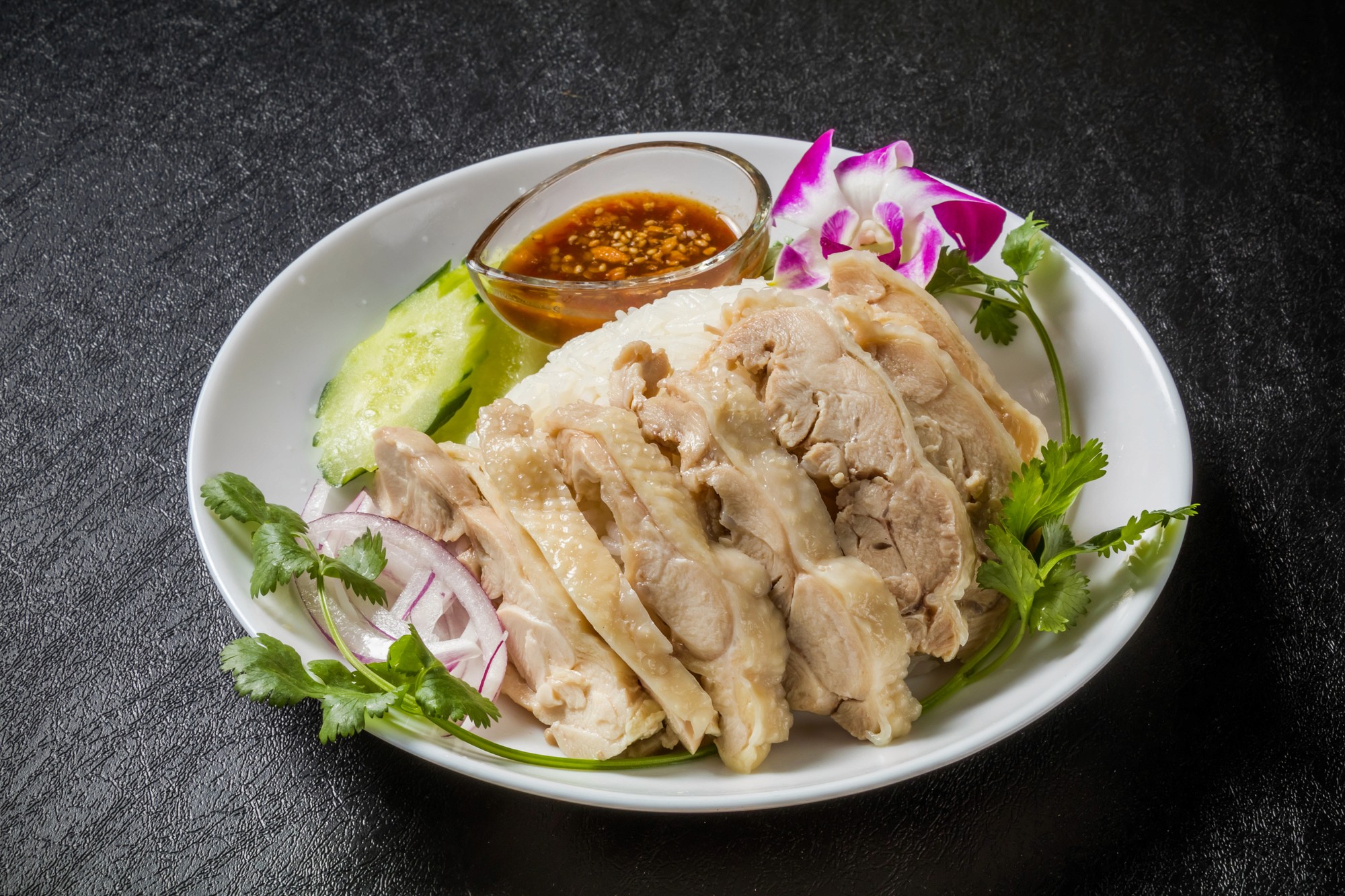 photography of dam during daytime