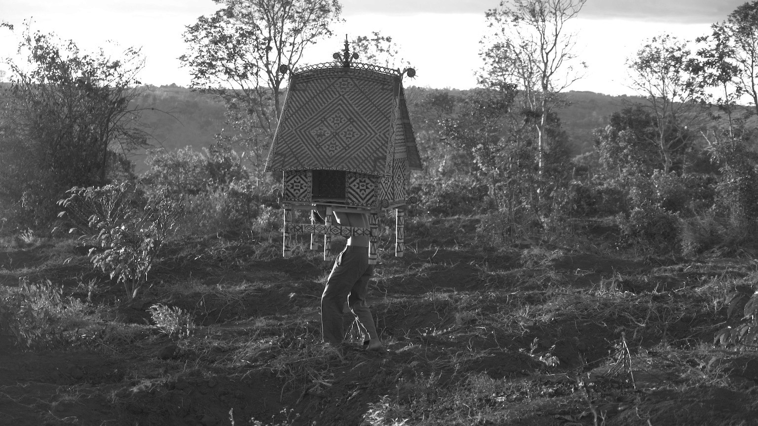 Humble Cottage (험블 코티지), 2023–2025  Single-channel, 4K video, sound, black and white / 싱글 채널, 4K 비디오, 사운드, 흑백  Edition 2/5 + 2 AP / 에디션 2/5 + AP 2점  Duration: 5:37 / 러닝타임: 5분 37초