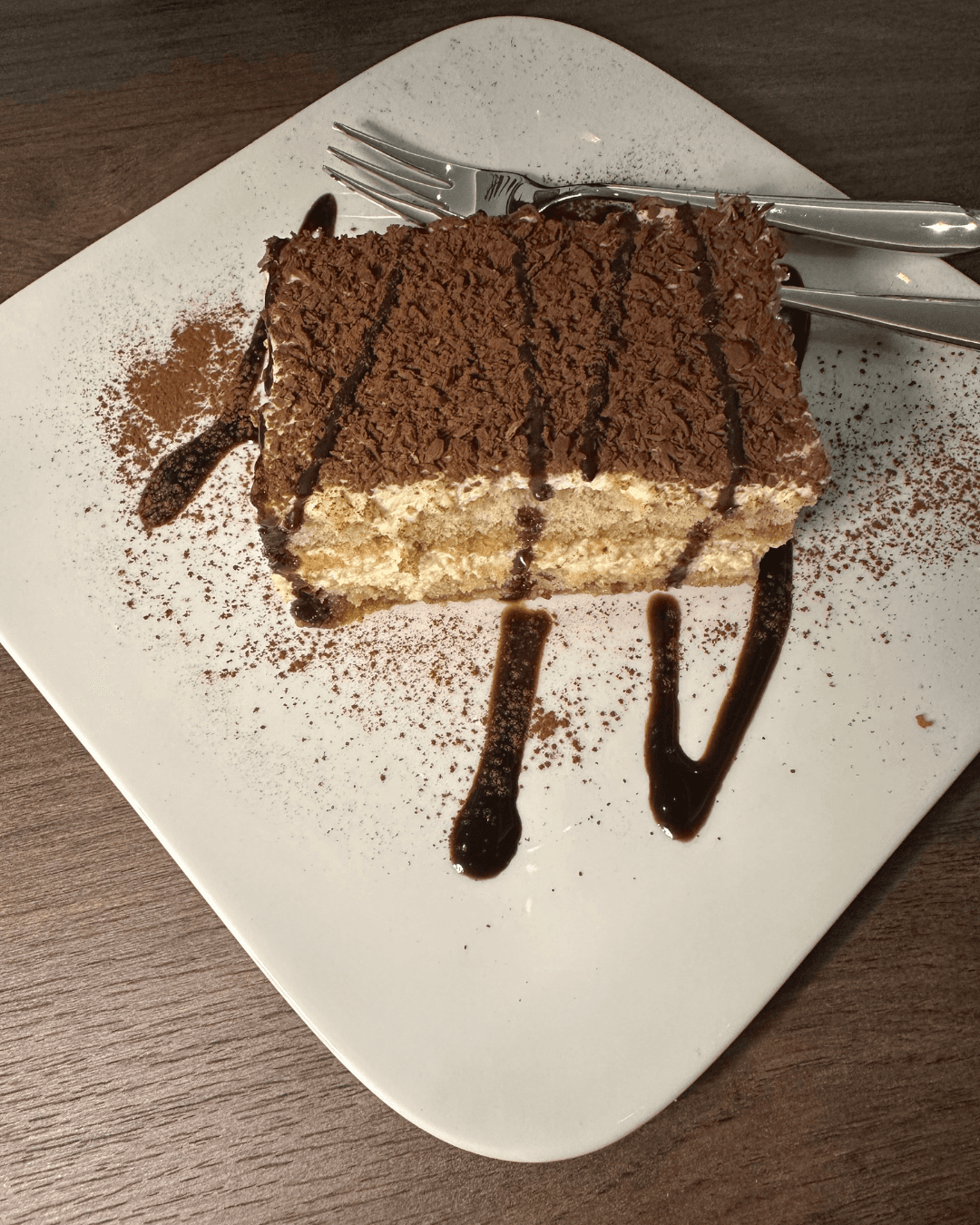 mantu served in a white plate