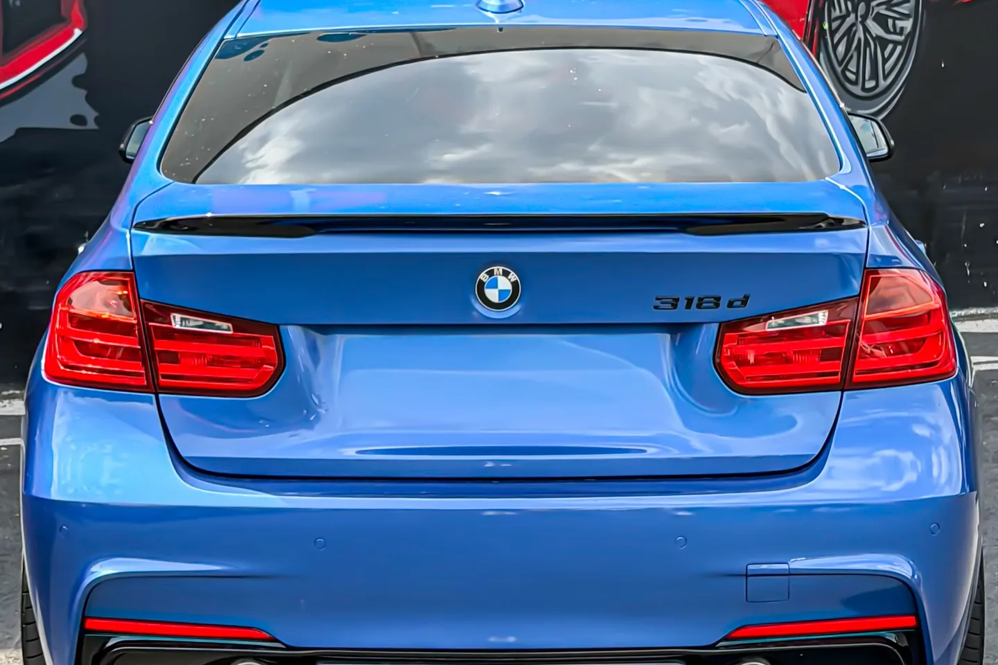 BMW 318d importée du Royaume-Uni par UK Car Central, vue arrière