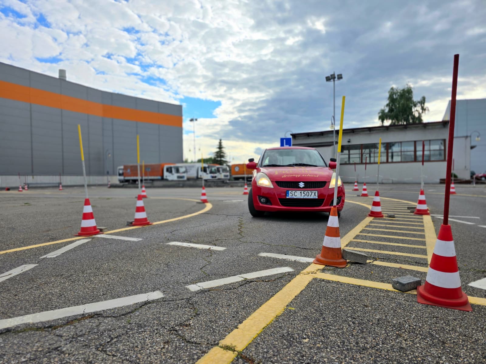 OSK Premium szkoła jazdy Mustang kurs kat B