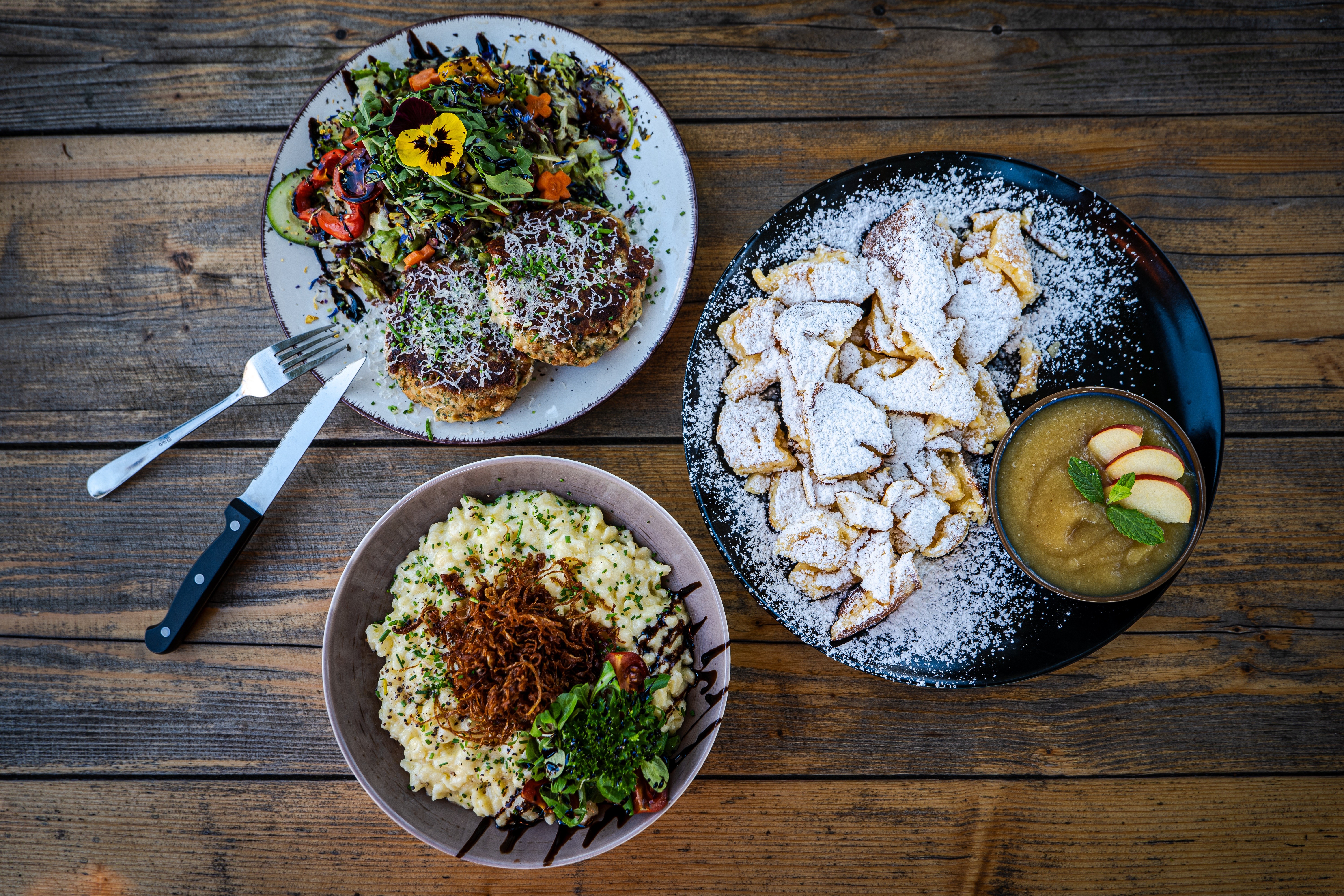 Käsespätzle und Kaiserschmarren auf der Hütte