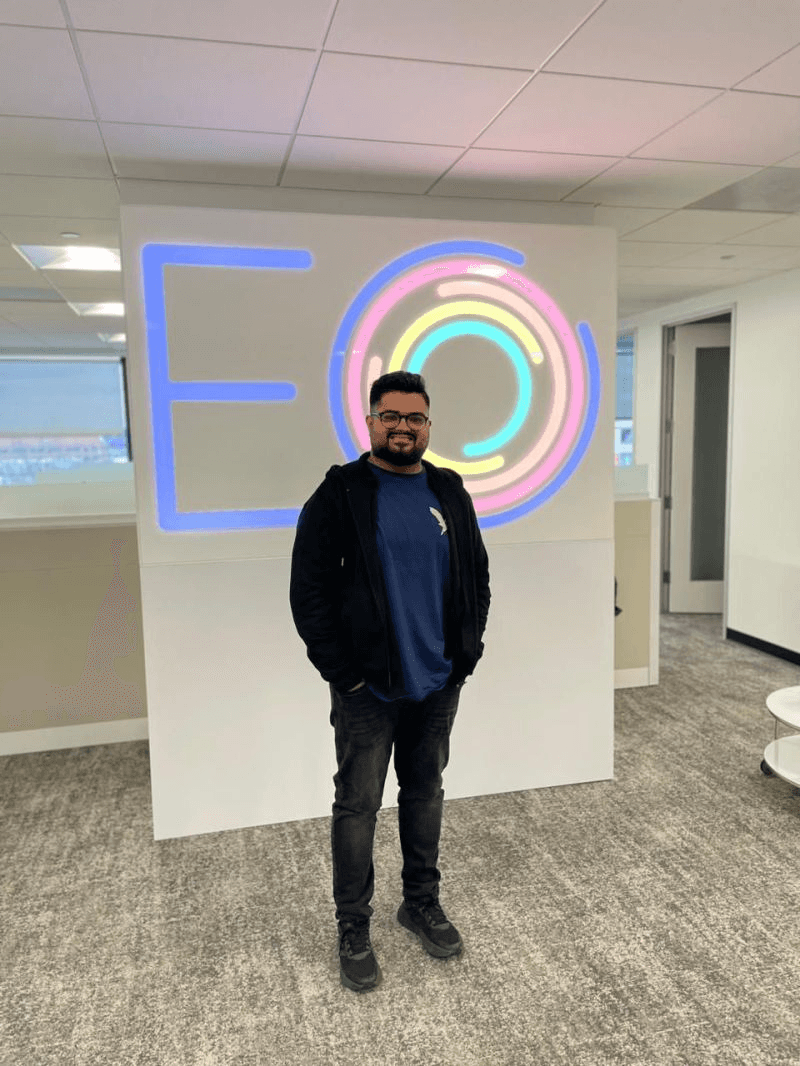 Concetrated triathlete grayscale