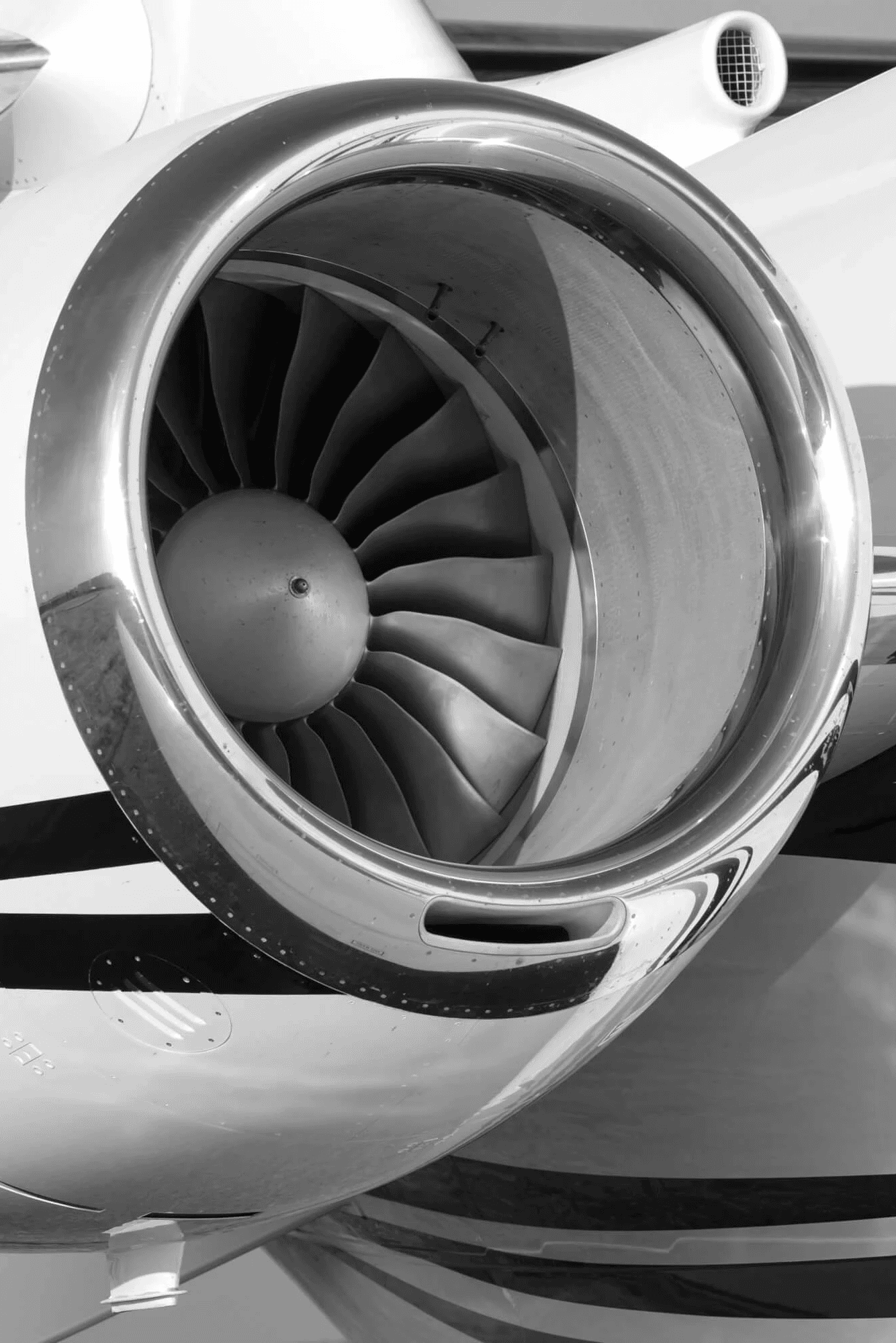 Side view of the Citation Latitude engine cowling