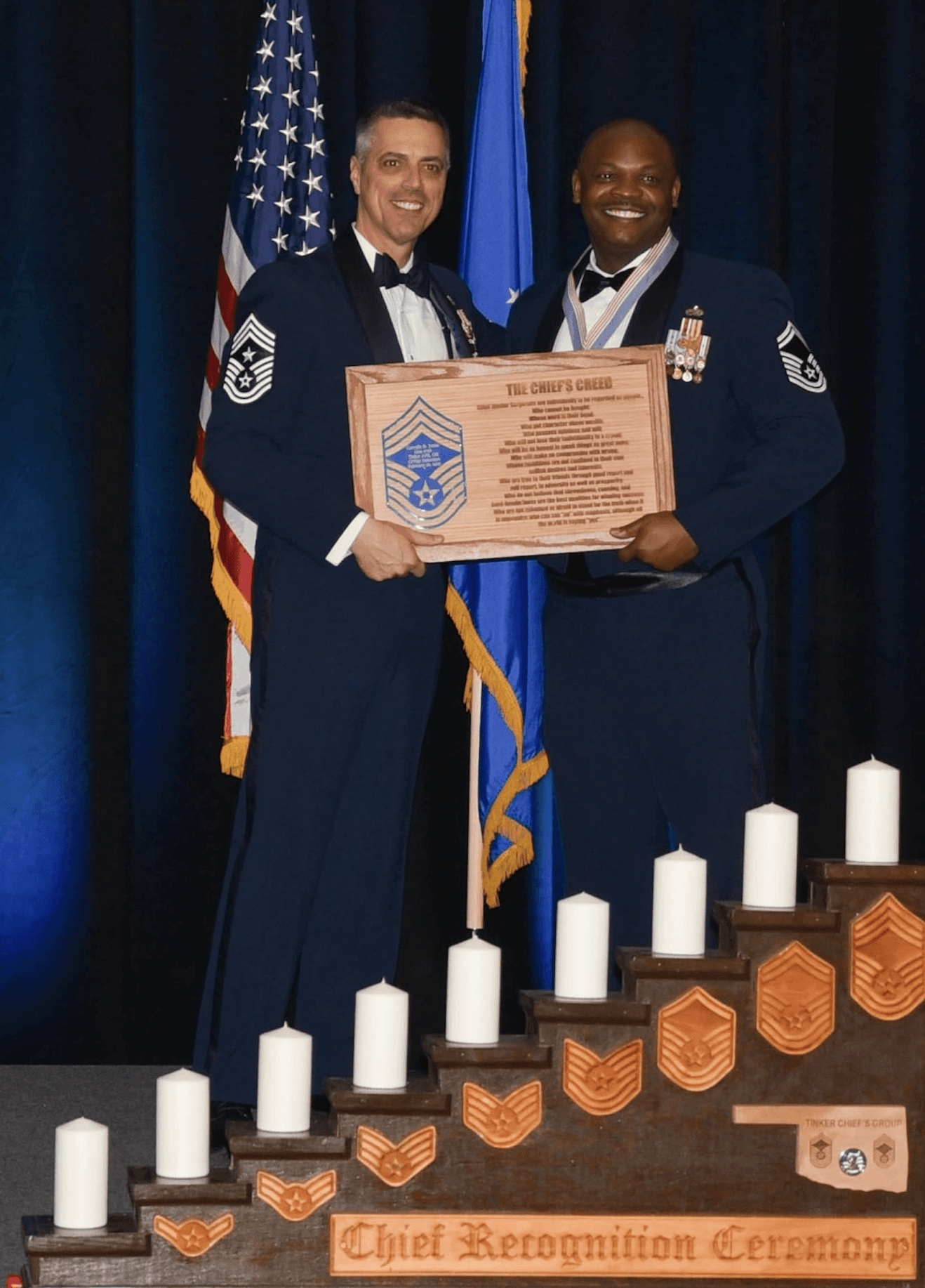 Right：Carvelle D. Jones