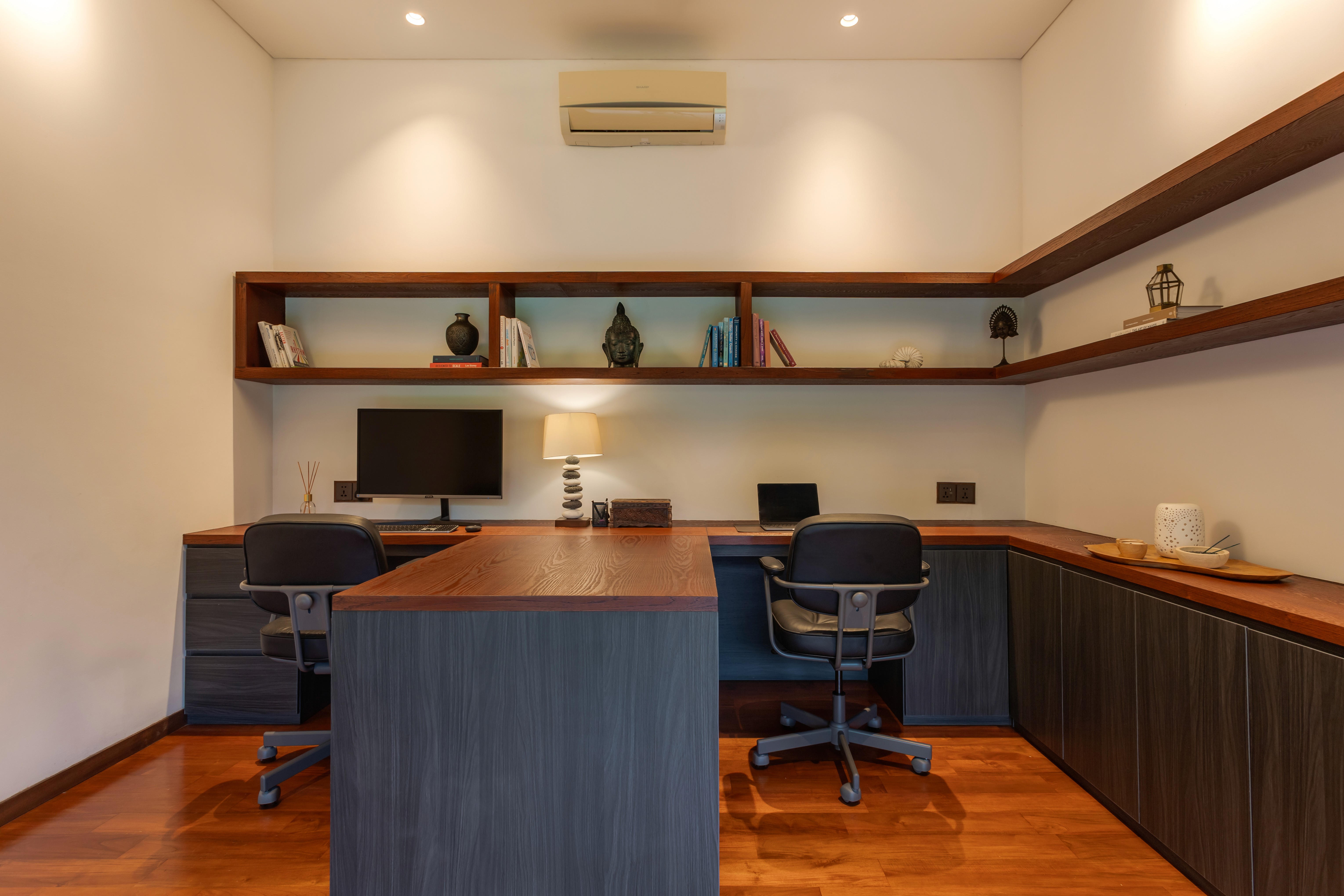 Villa Solas Office 1