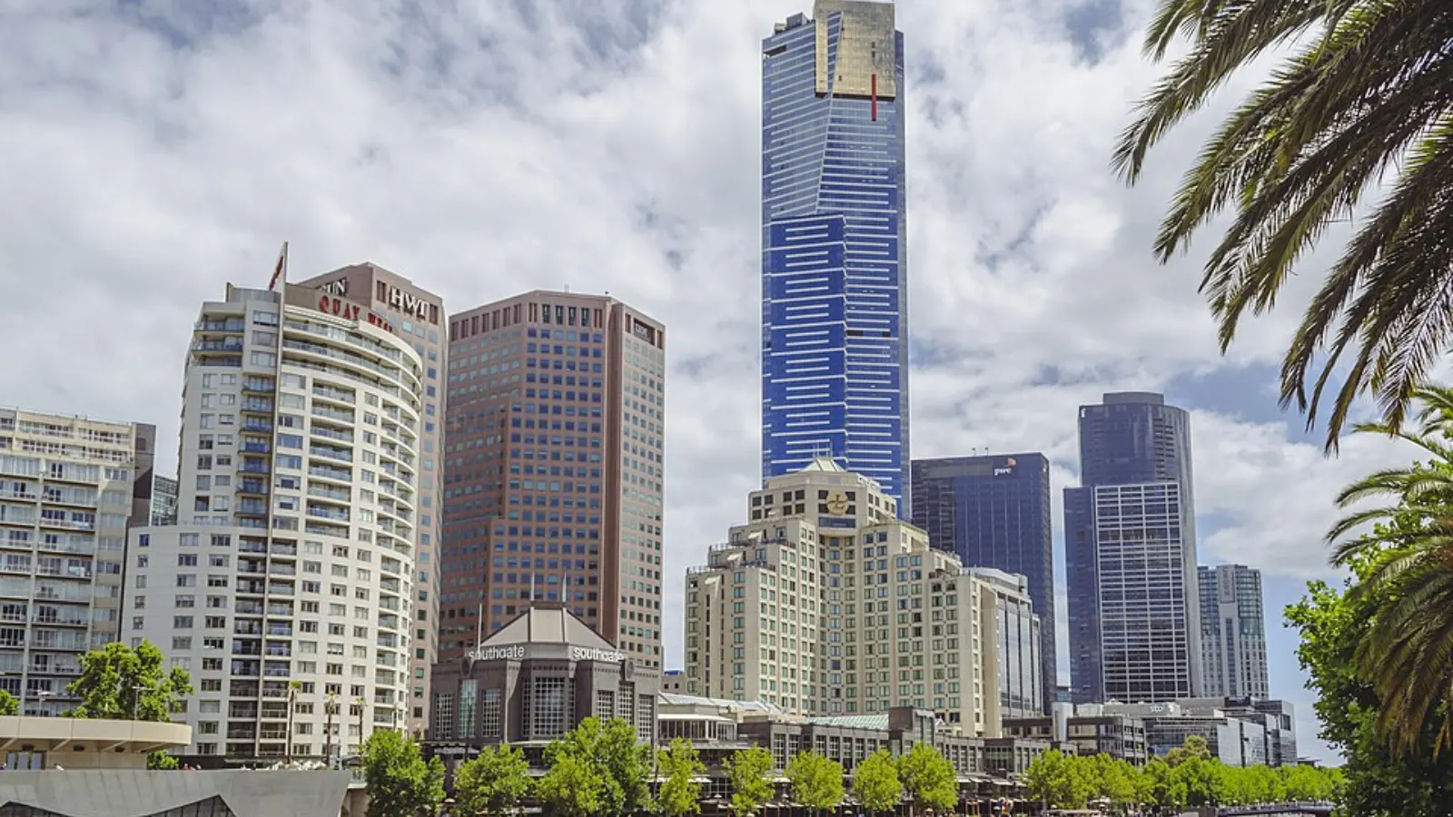 See the Skyline from Eureka Skydeck