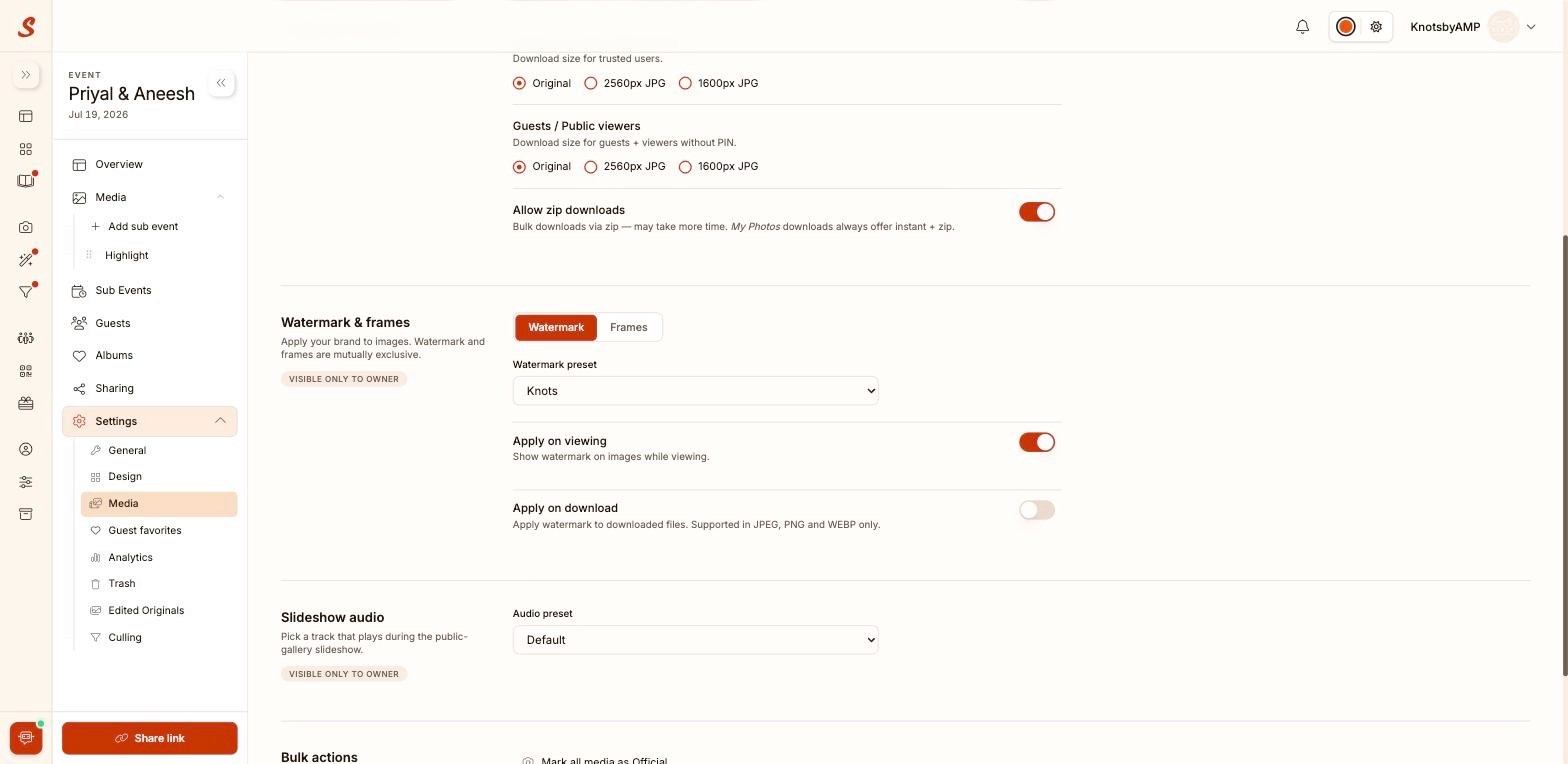 Samaro Media settings showing download resolution controls, zip download toggle, and watermark and frames preset options