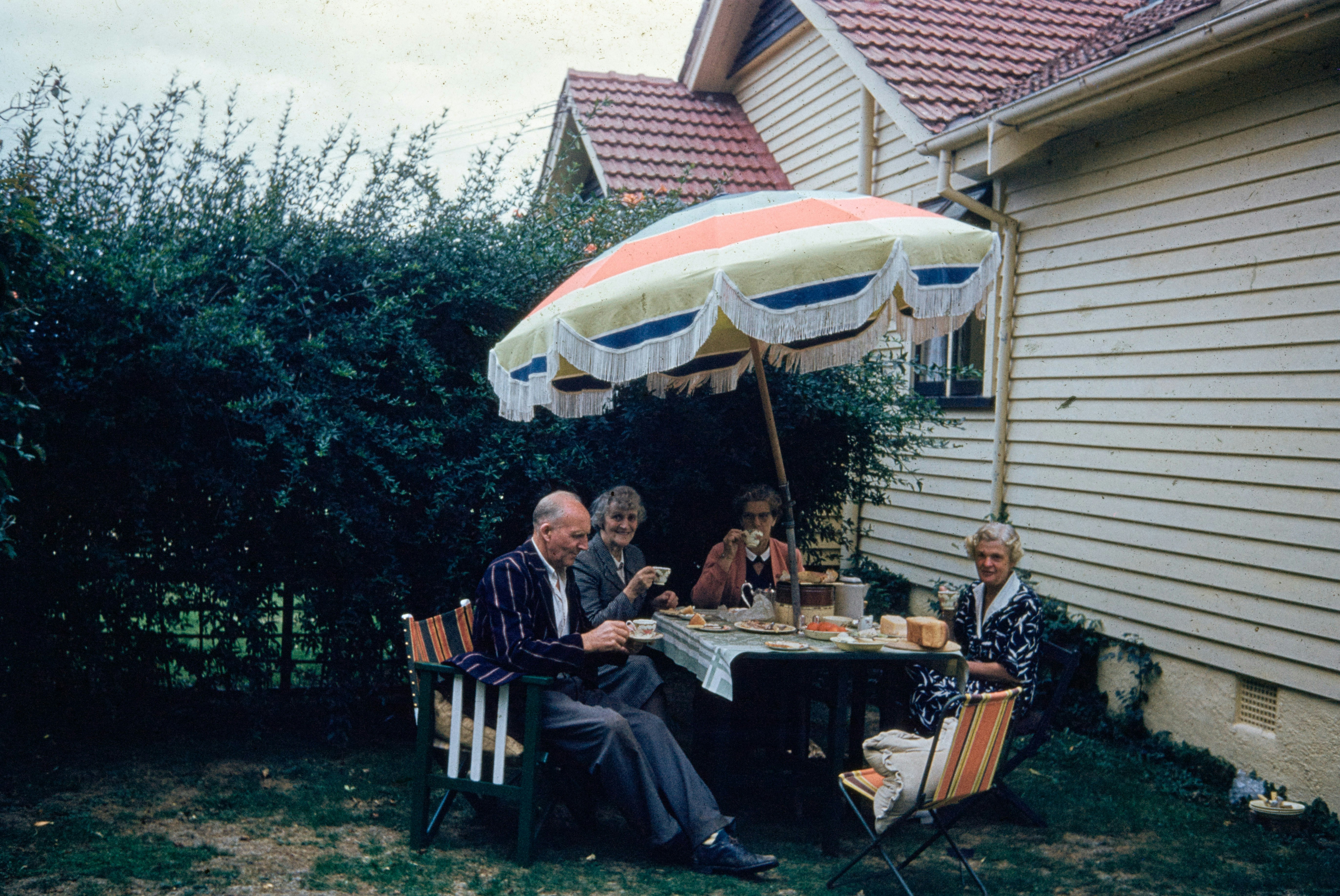 https://collections.tepapa.govt.nz/object/276333 Lunch at Clif and Tui's home on Queen Street, East Levin, 02 March 1960, Levin, by Leslie Adkin. Gift of Adkin Family, 1997. Te Papa (CT.010906)