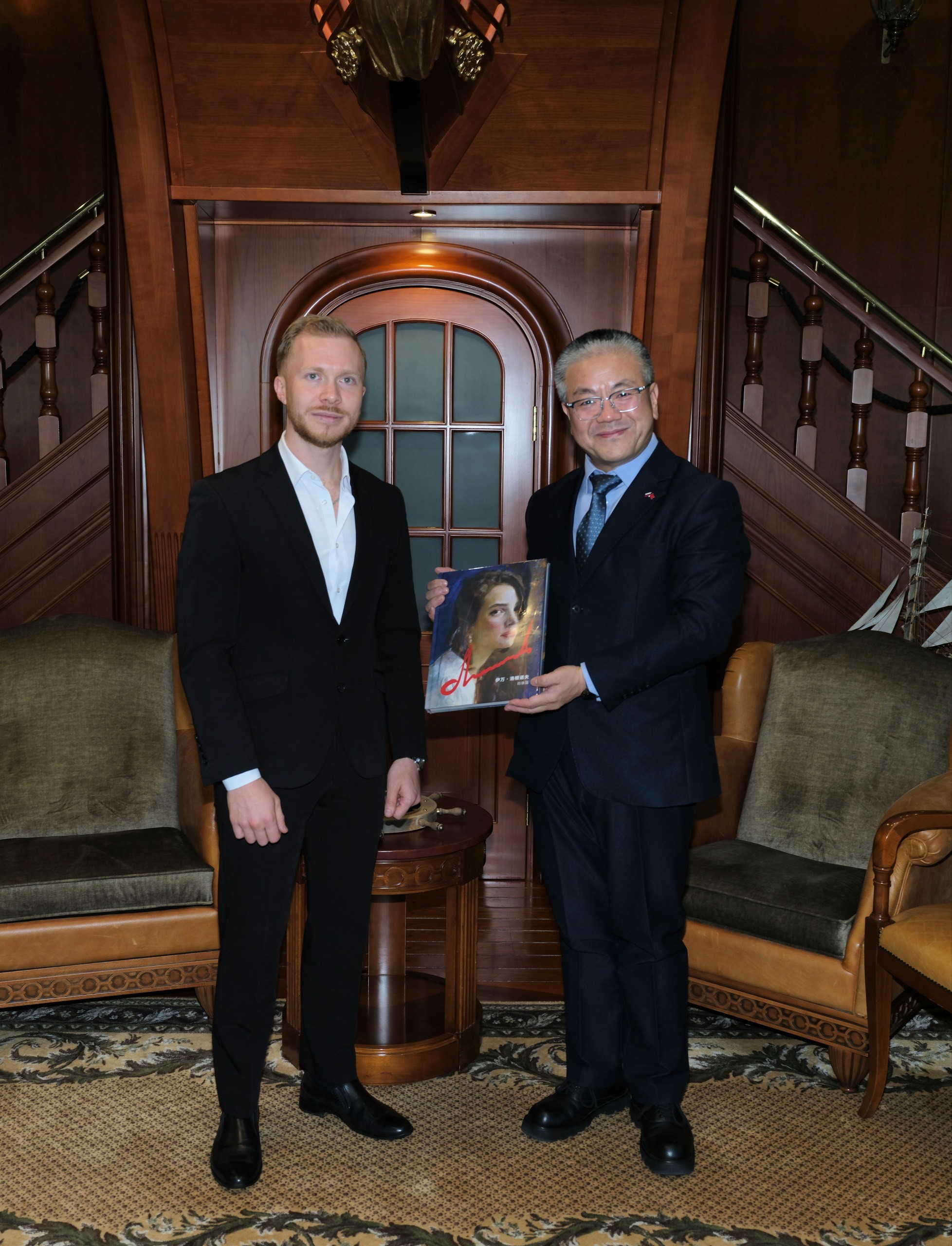 Ivan Loginov exhibition in the State Complex “Palace of Congresses”