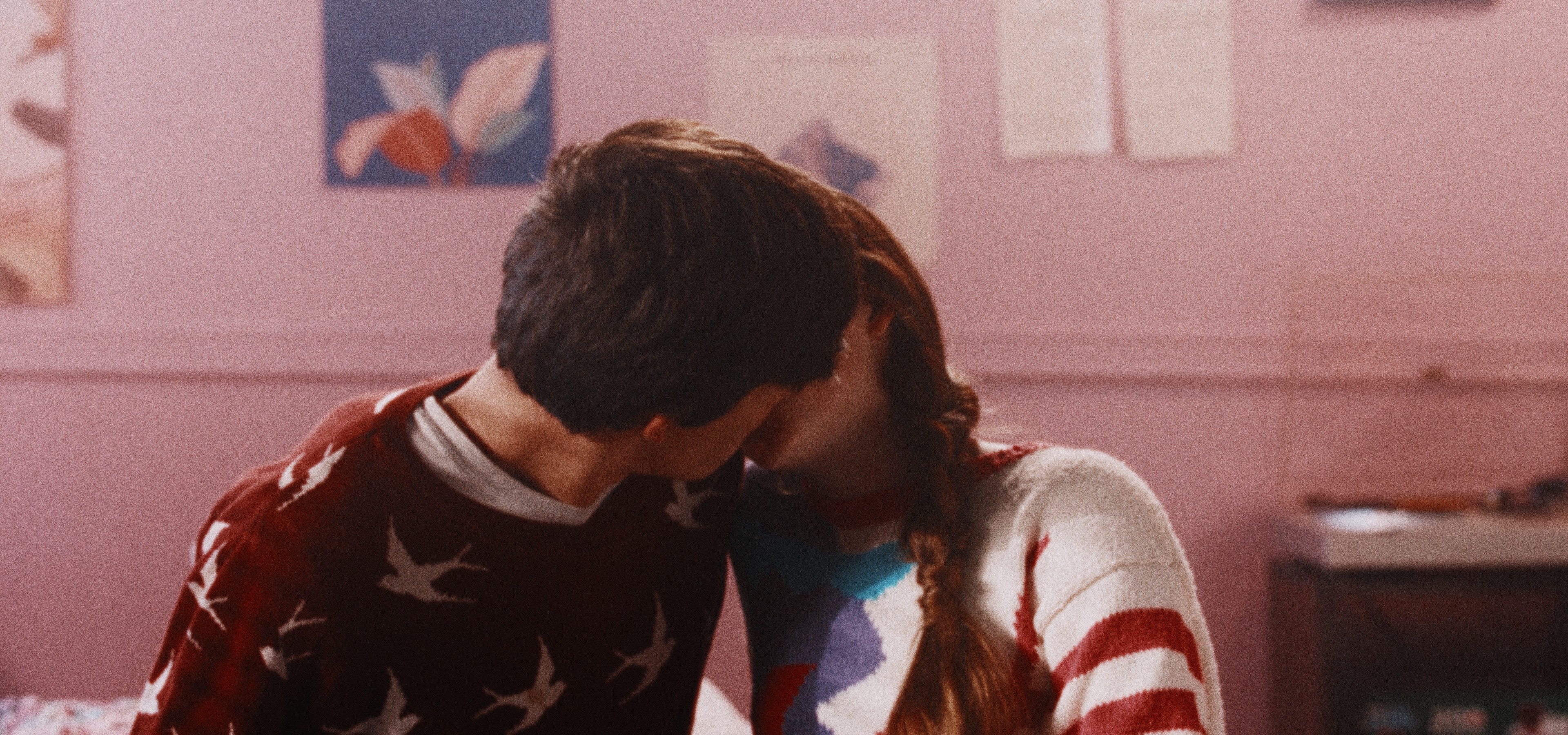 gray digital wallpaper