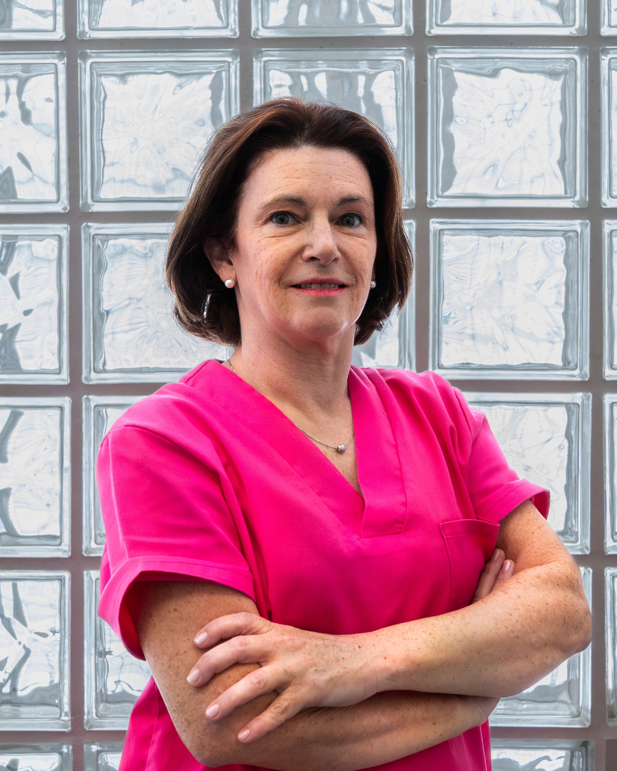 Dra. Helena Arruda, fundadora e médica dentista generalista na Clínica Helena Arruda