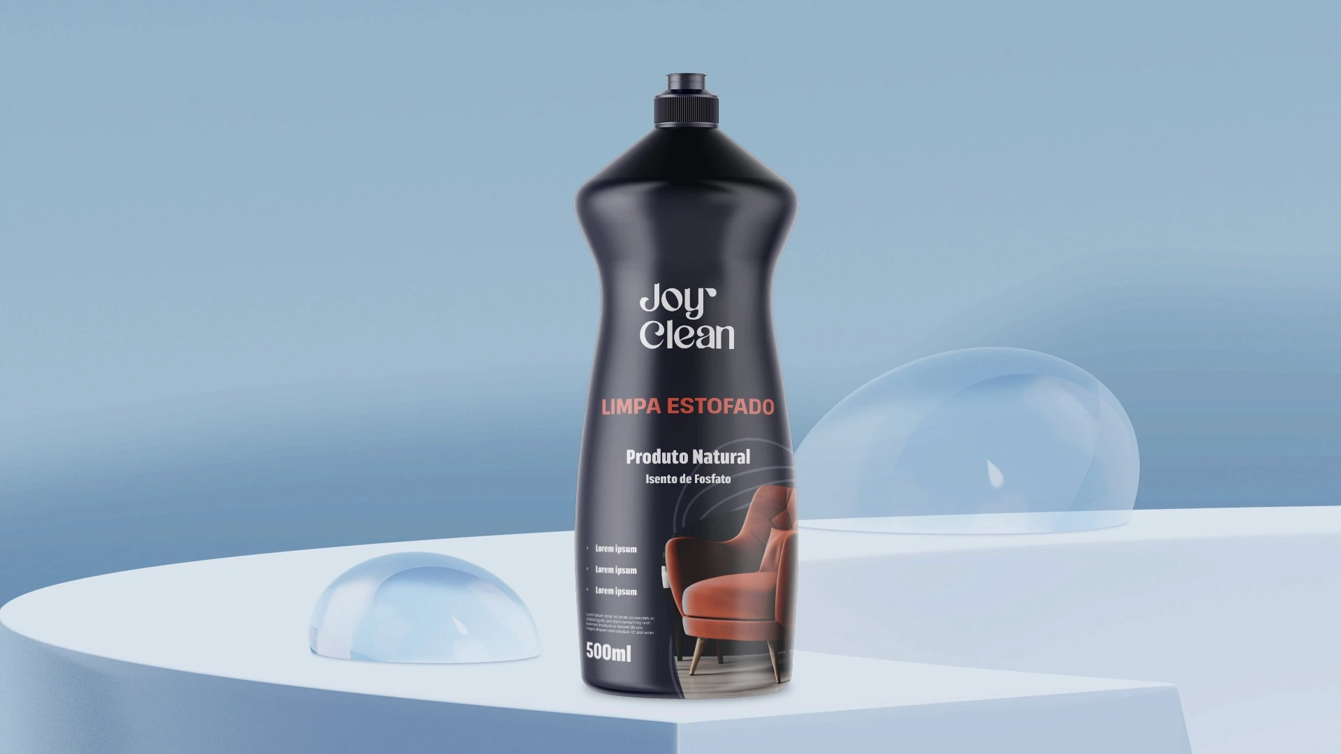 Embalagem preta de 500ml do produto 'Limpa Estofado' da Joy Clean, posicionada sobre um cenário 3D minimalista azul com esferas transparentes que lembram gotas de água.
