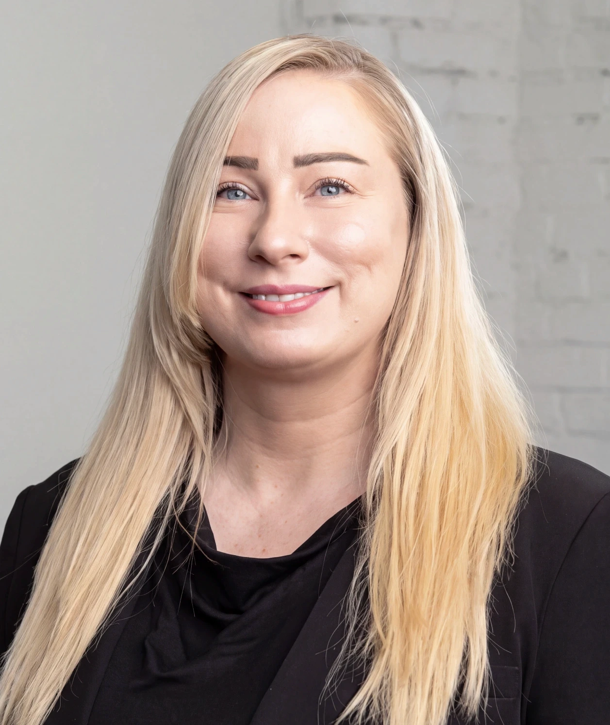 Kristin Schmidt, Senior Accountant