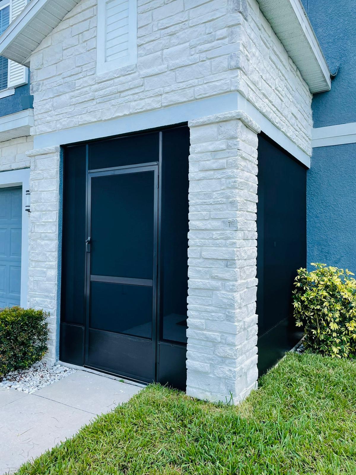 White Brick Lanai Entry