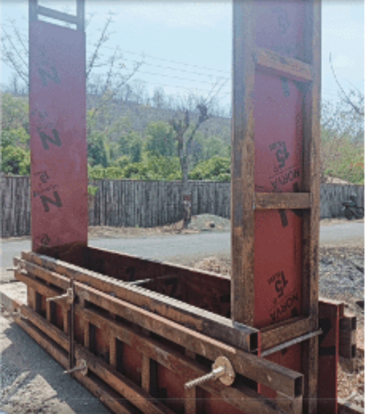 Rammed earth shuttering 2