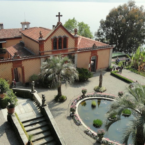 Isola Madre and Isola Bella: Hop-on Hop-off Boat Tour tickets in Stresa