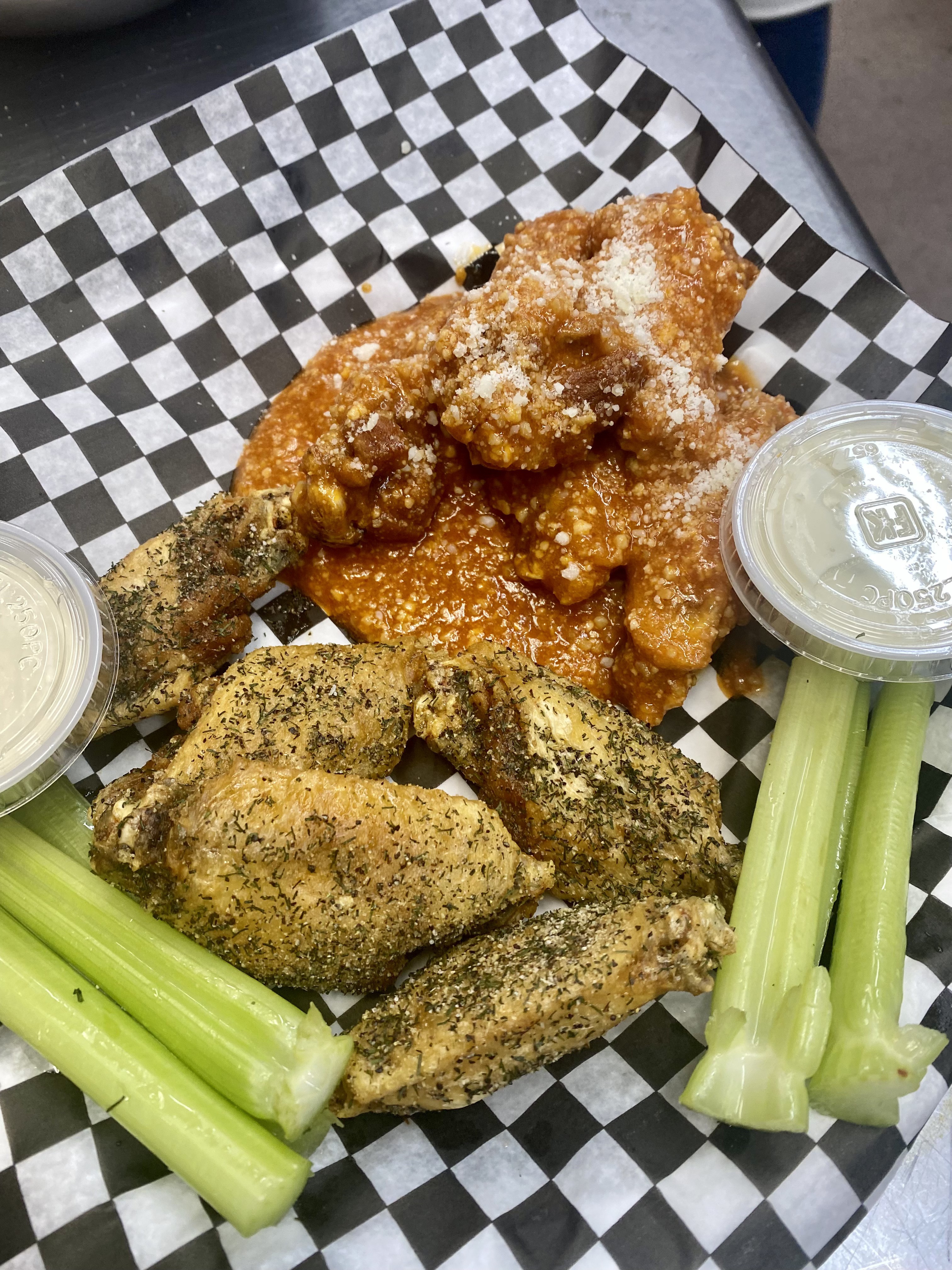 10 WINGS