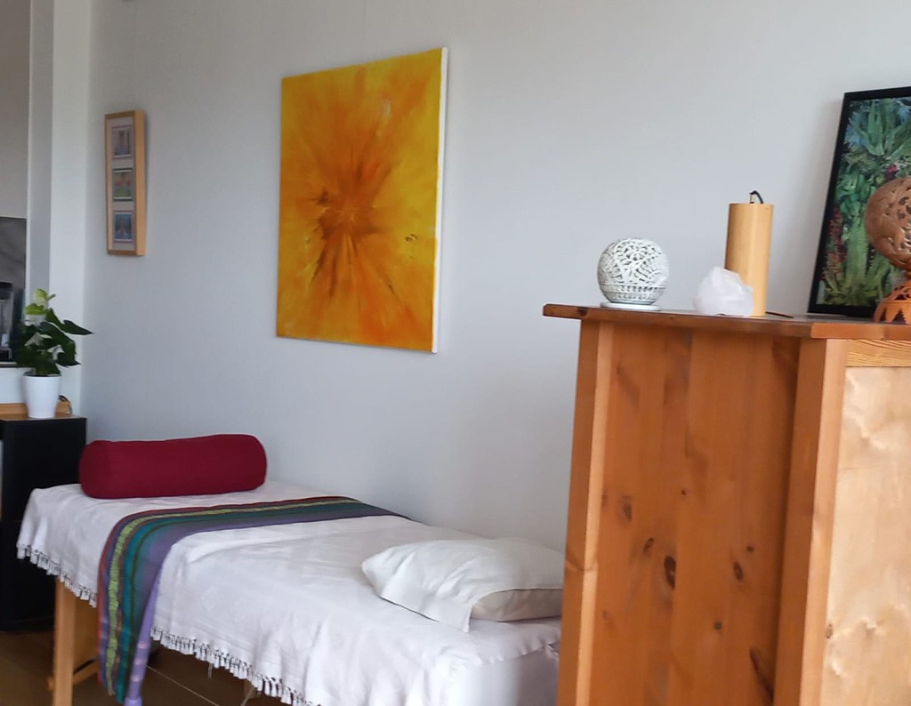 Espace chaleureux du Jardin de l’Être où Jeanne-Marie accueille ses clients.