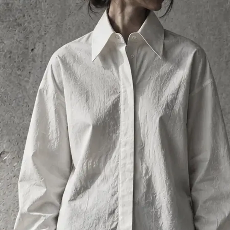 Crop of Structured Shirt in look 03