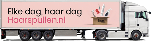 Vrachtwagen met reclame van Haarspullen.nl