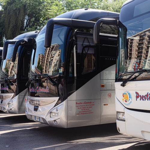 パレルモ：空港と市内中心部間のバス送迎チケット