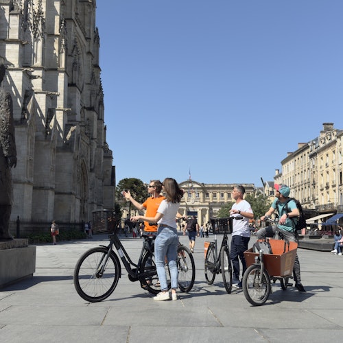 The statue of Jacques Chaban Delmas