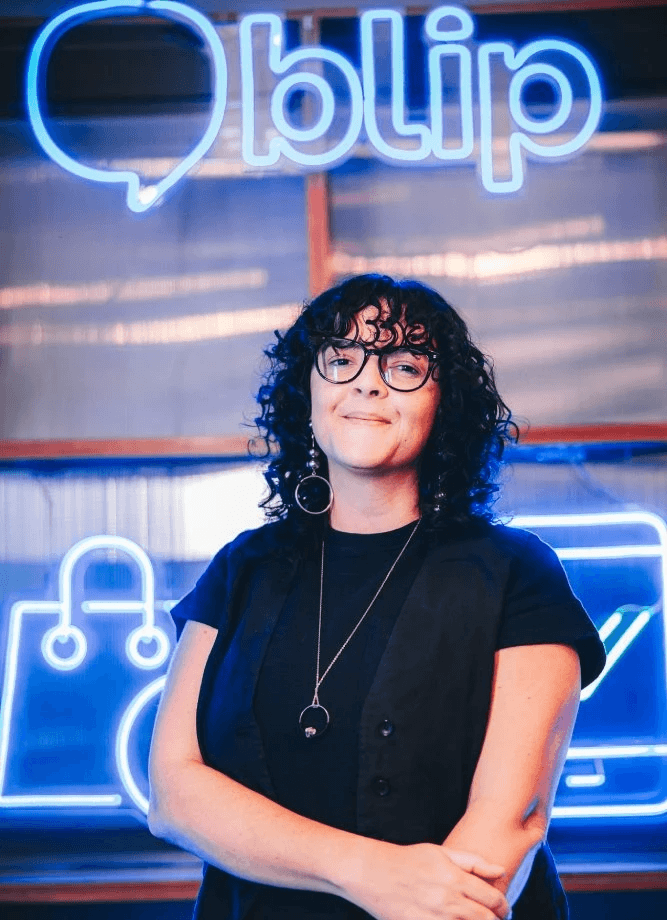 Gabriela Santos é coordenadora de eventos na Blip