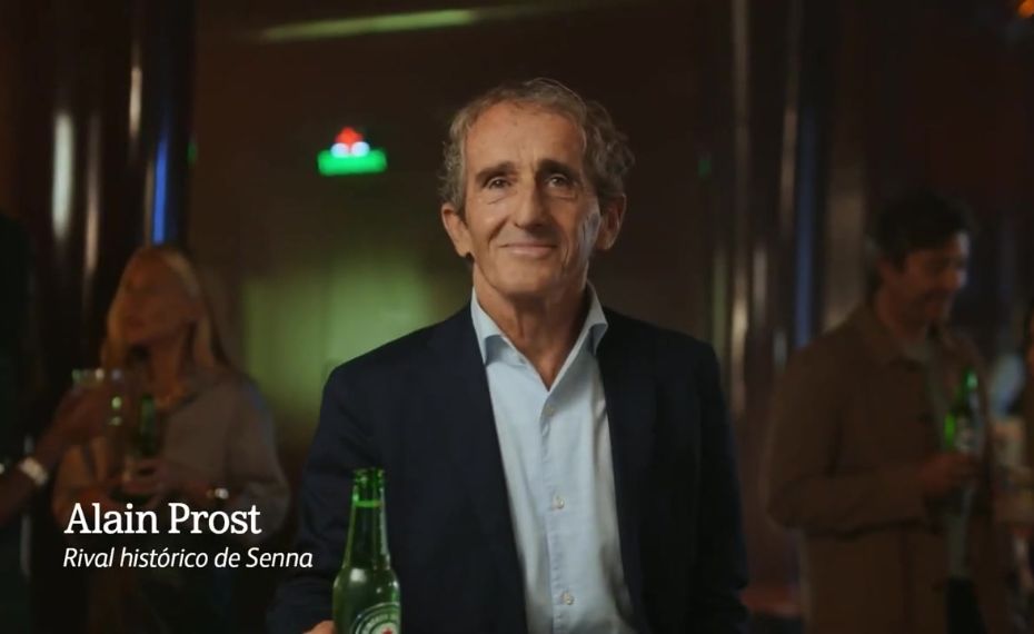 Alain Prost brinda a Senna em campanha da Heineken