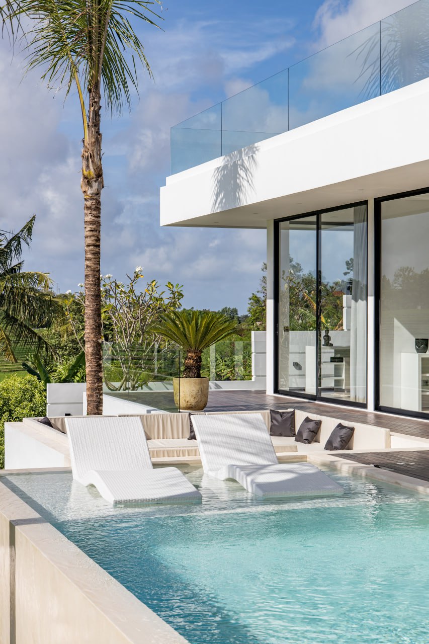 modern 3-bedroom villa in Buduk with a rooftop terrace and panoramic rice field views