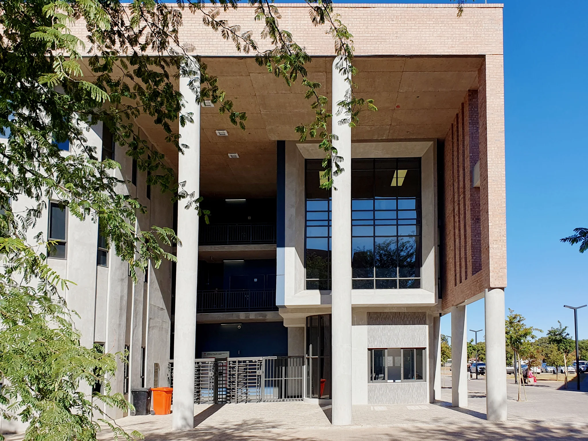 Sol Plaatje University science building entrance in brick and concrete.