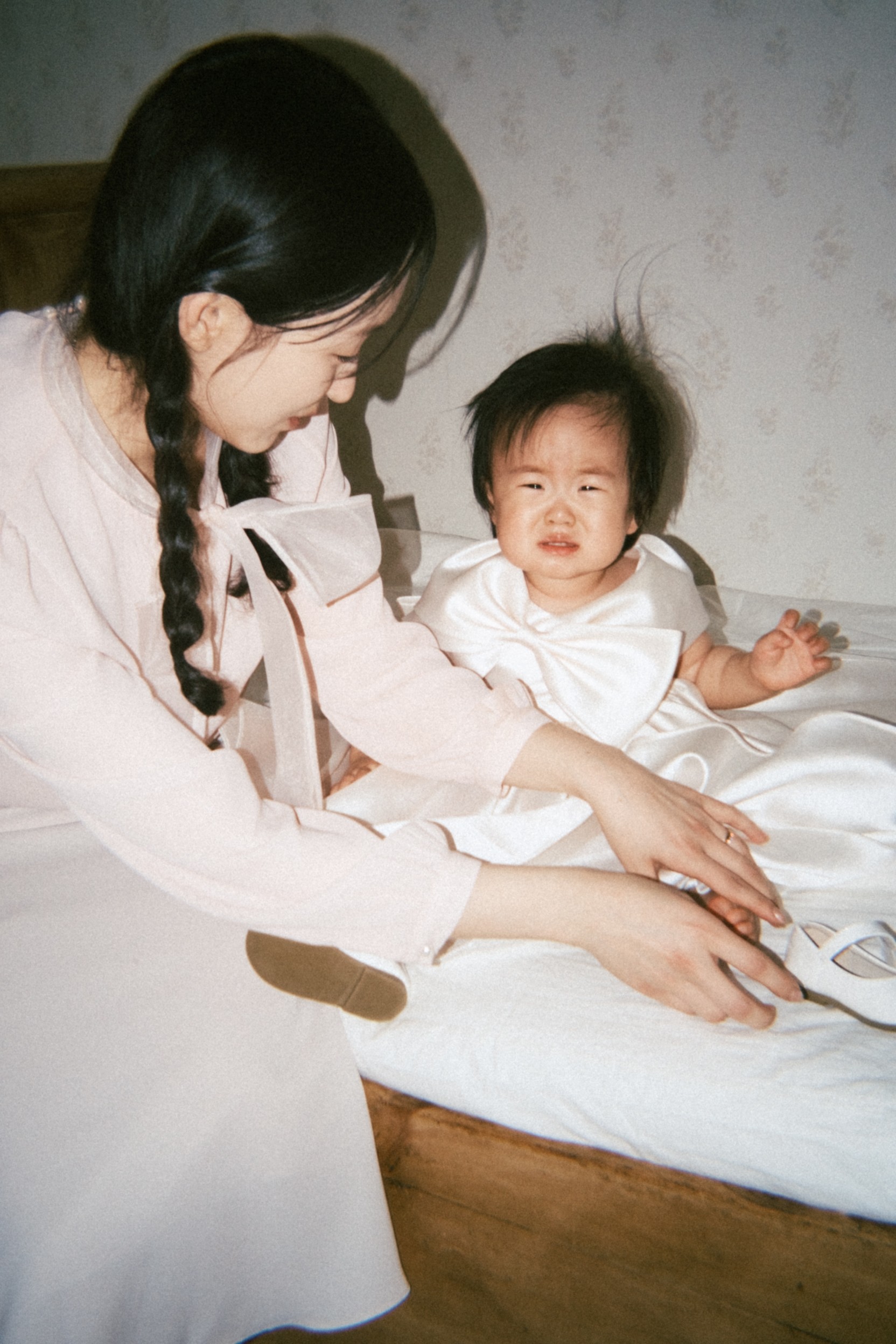 서울 베이비스냅 후기 | 서교동 와이터스튜디오 빈티지 돌스냅 - 살랑필름