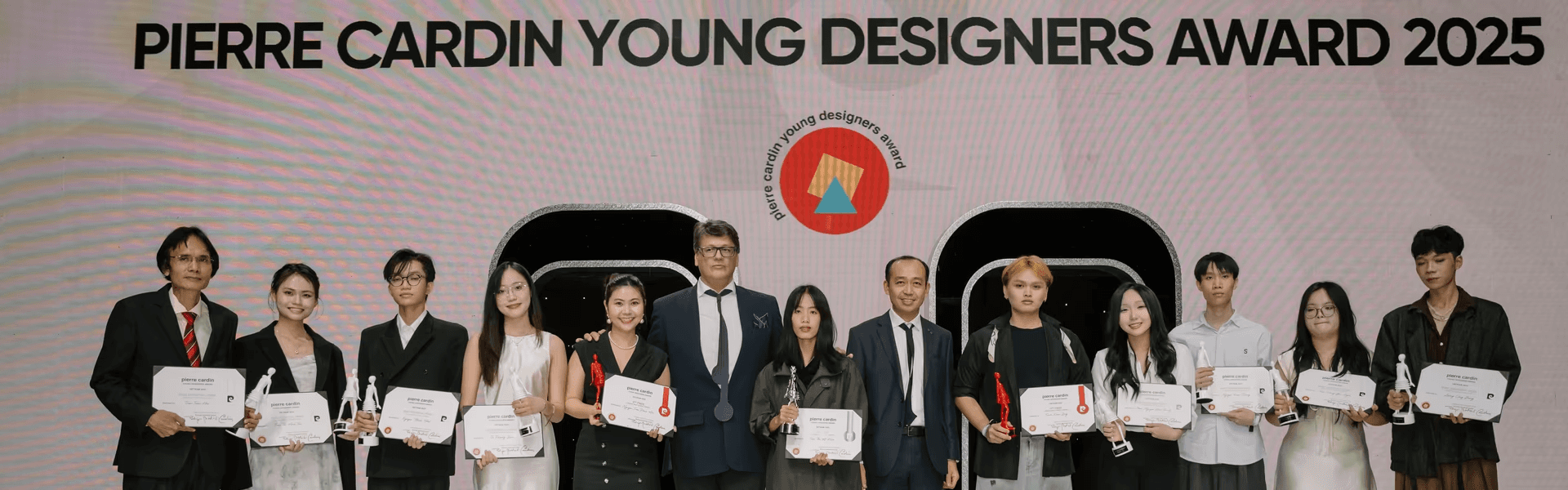 Sinh viên Thời trang Văn Lang tỏa sáng tại Pierre Cardin Young Designers Award 2025