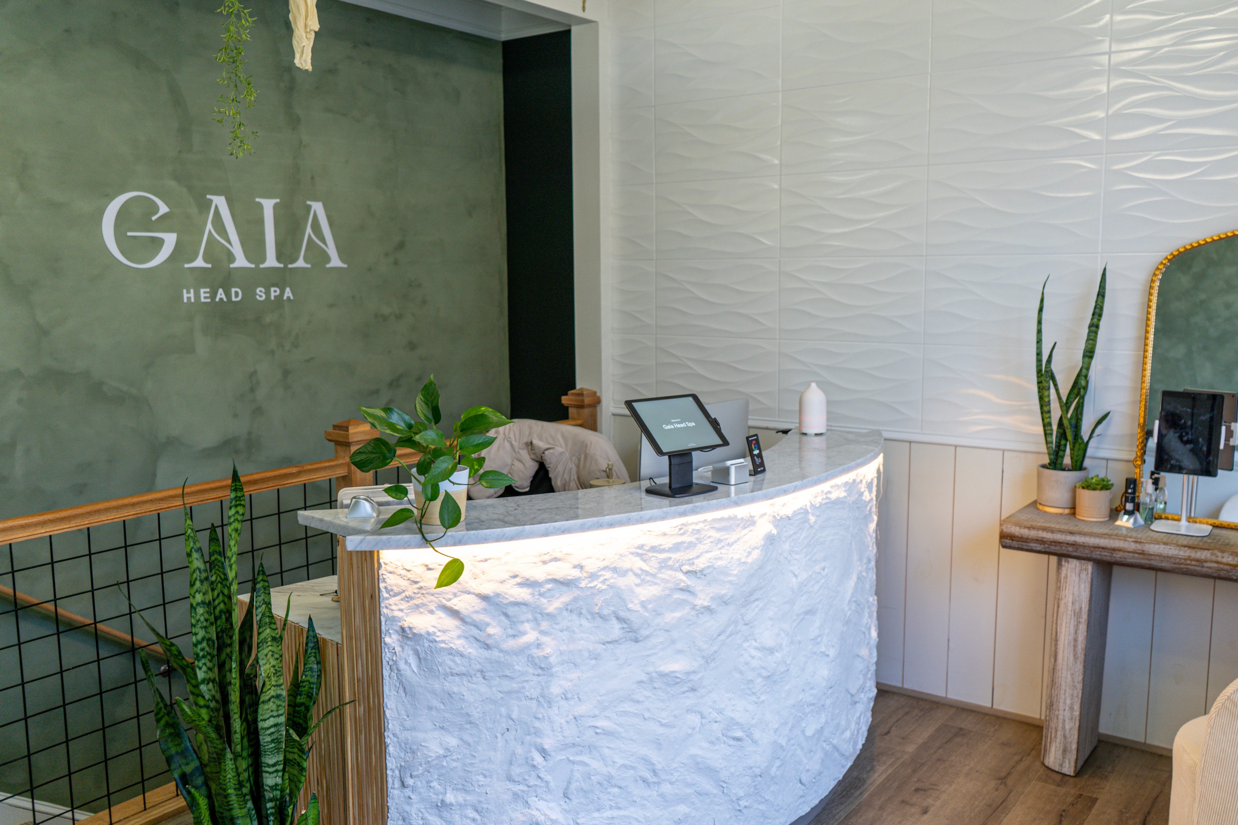 Gaia head spa