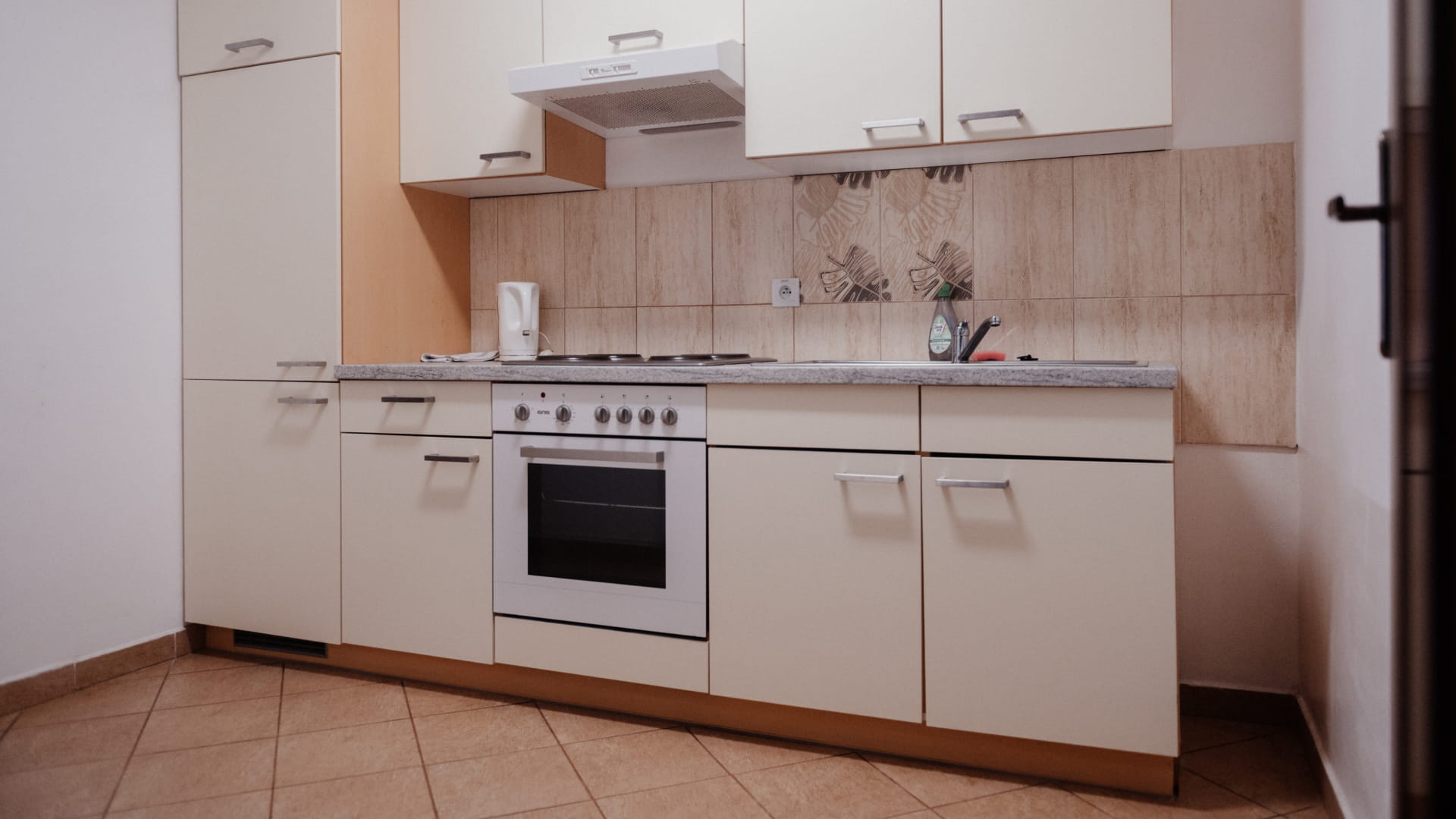 Basic Kitchen