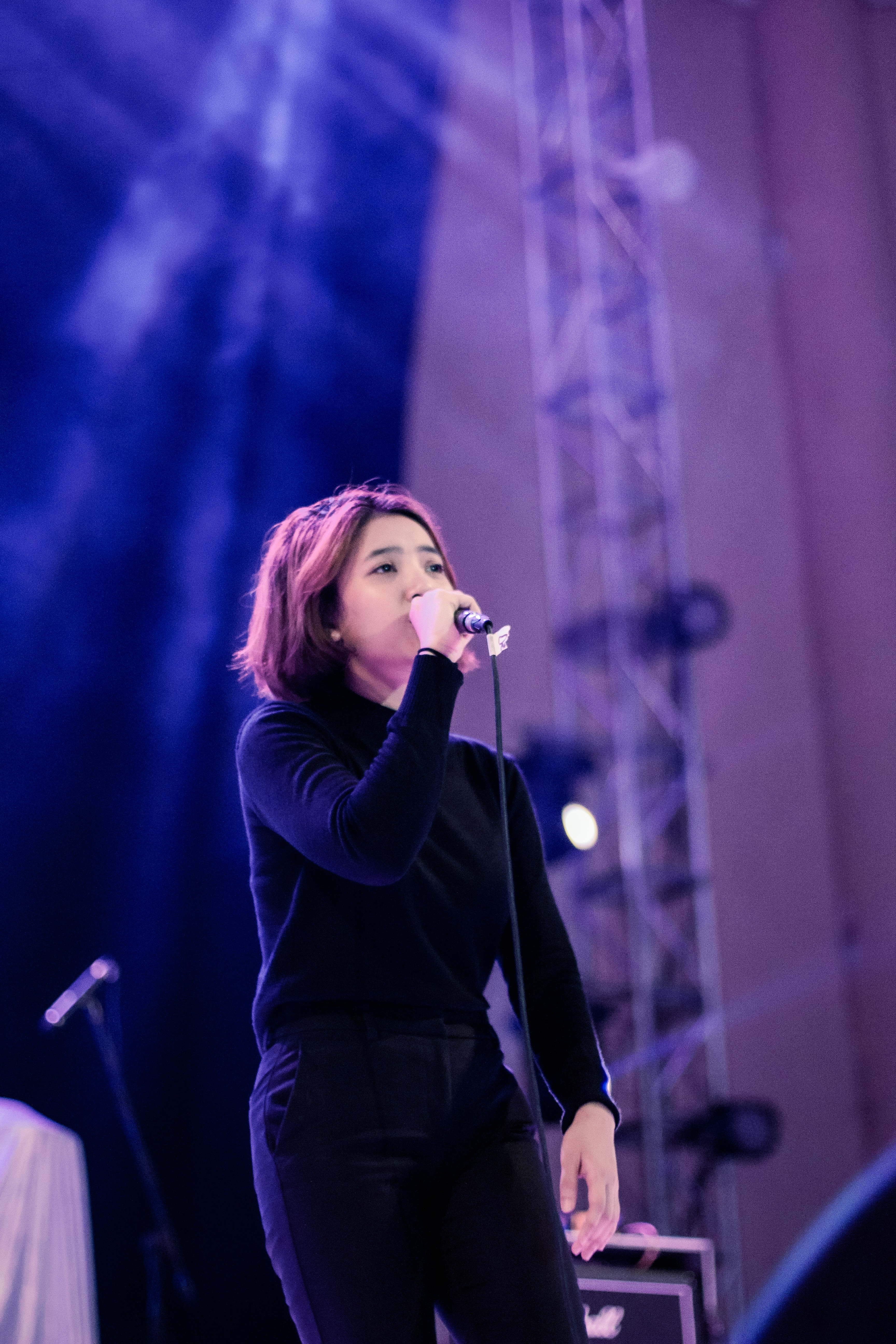 Vocalist of Paradigma, Perform at Ausca Surabaya