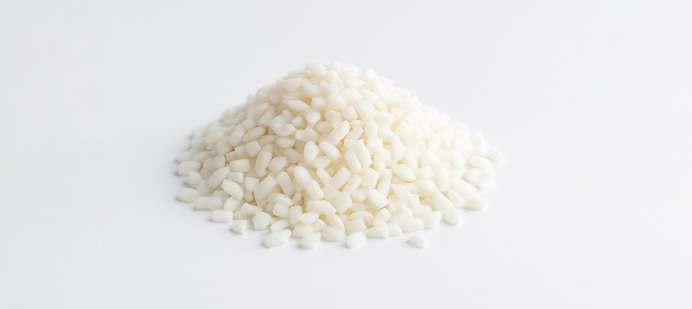 Grasa sólida o base de jabón en escamas lista para producción.