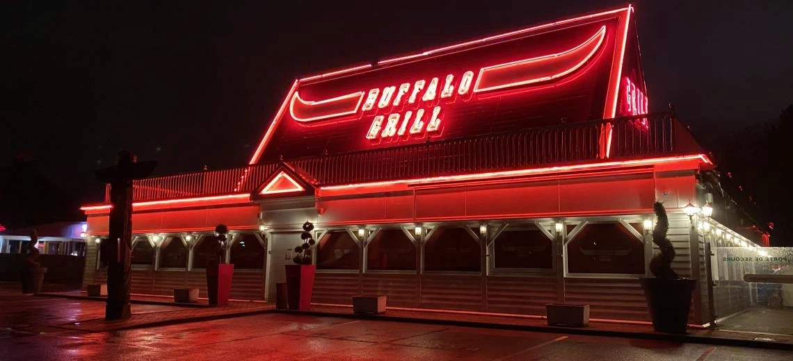 vue extérieur d'un restaurant buffalo grill