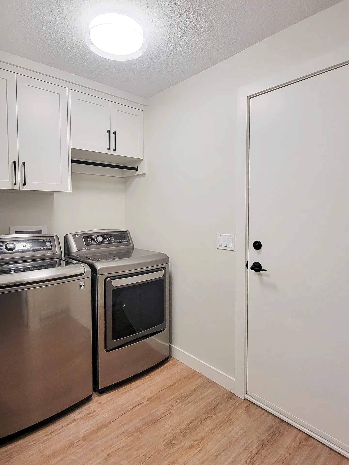 Image of laundry room closet.